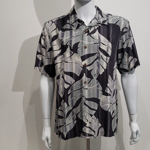 Tommy Bahamas 100 % silk half sleeve shirt